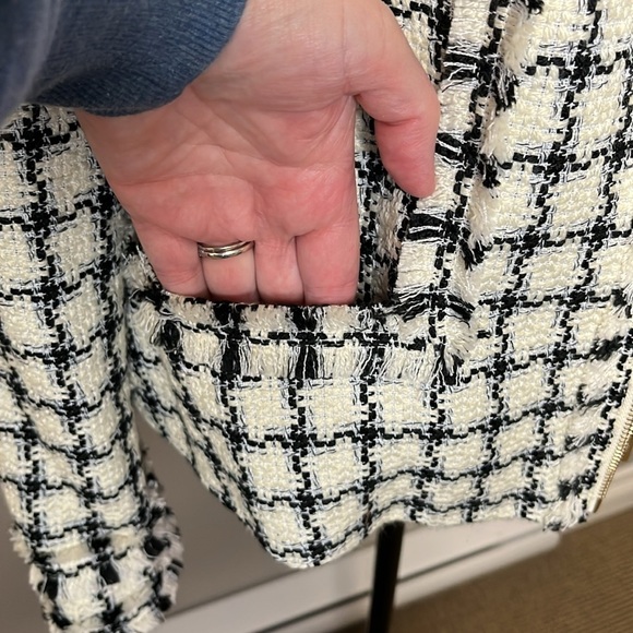 Karl Lagerfeld Plaid Tweed Fringe Crop Full Zip Blazer - Picture 16 of 17